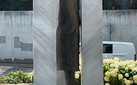 Jean Moulin Memorial image