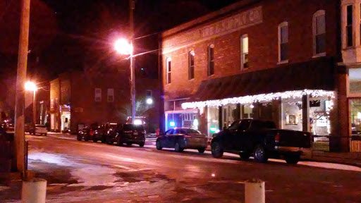 Restaurant «The Pineapple Tea Room & Coffee Shoppe», reviews and photos, 604 Colwyn St, Cumberland Gap, TN 37724, USA