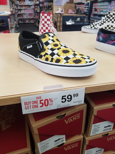 Shoe Store «Rack Room Shoes», reviews and photos, 4015 S Interstate Hwy 35 #326, San Marcos, TX 78666, USA