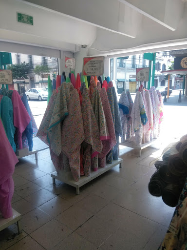 Tiendas de telas en el centro Toluca de Lerdo