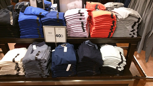 Clothing Store «Banana Republic», reviews and photos, 454 Evergreen Ct, Central Valley, NY 10917, USA