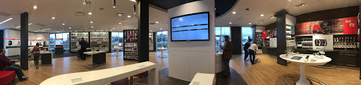 Cell Phone Store «Verizon», reviews and photos, 1251 E Higgins Rd, Schaumburg, IL 60173, USA