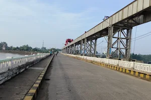 Mahanadi Barrage Road Bridge image