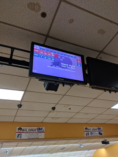 Bowling Alley «Rockville Centre Lanes», reviews and photos, 100 Maple Ave, Rockville Centre, NY 11570, USA