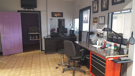 Tattoo Shop «House of Pain Tattoo Studio», reviews and photos, 5410 W Military Dr, San Antonio, TX 78242, USA