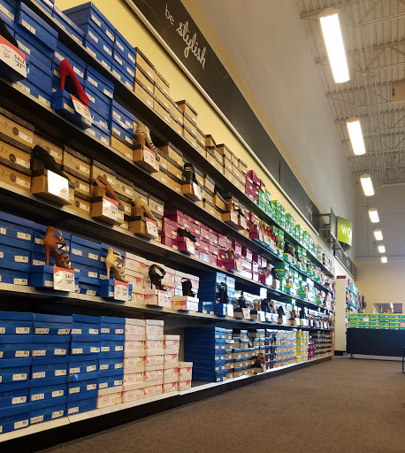 Shoe Store «Shoe Carnival», reviews and photos, 321 NW Loop 410, San Antonio, TX 78216, USA