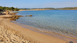 Photo de Sant' Amanza protégé par des falaises
