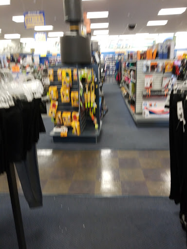 Sporting Goods Store «Big 5 Sporting Goods - Hollister», reviews and photos, 251 McCray St, Hollister, CA 95023, USA