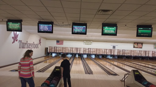 Bowling Alley «Turkeyfoot Lanes», reviews and photos, 3911 S Main St, Akron, OH 44319, USA
