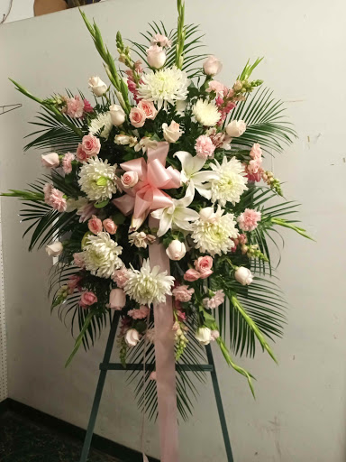 Florist «Rialto Florist», reviews and photos, 114 S Riverside Ave, Rialto, CA 92376, USA