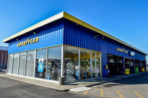Auto Repair Shop «Courtesy Auto Service & Tire of Tacoma», reviews and photos, 4502 S Steele St #701, Tacoma, WA 98409, USA