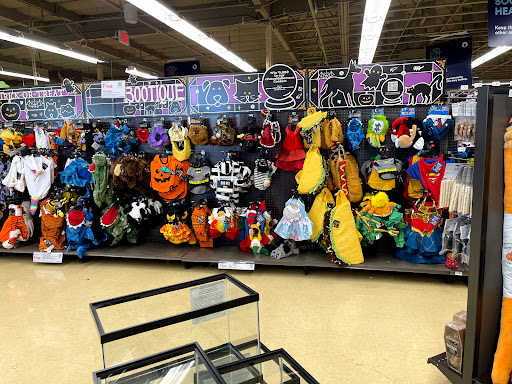 Pet Supply Store «Petco Animal Supplies», reviews and photos, 10819 Zelzah Ave, Granada Hills, CA 91344, USA