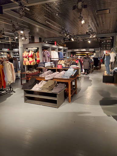 Clothing Store «Hollister Co.», reviews and photos, 301 Mt Hope Ave, Rockaway, NJ 07866, USA