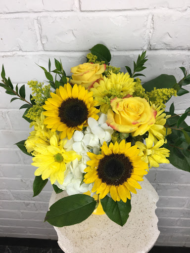 Florist «Sabrinas Flowers & Gifts», reviews and photos, 1903 S Goliad St, Rockwall, TX 75087, USA
