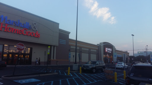 Department Store «Marshalls & HomeGoods», reviews and photos, 4950 Hadley Center Dr, South Plainfield, NJ 07080, USA