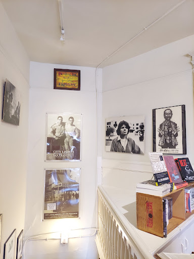 Book Store «City Lights Booksellers & Publishers», reviews and photos, 261 Columbus Ave, San Francisco, CA 94133, USA