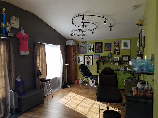 Find small dark tattoo ideas for your next unique tattoo in Huntingdon Valley at signature art studios