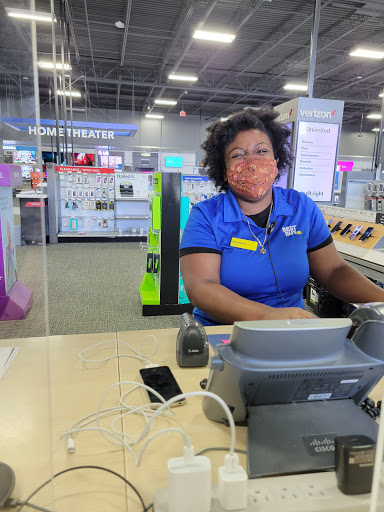 Electronics Store «Best Buy», reviews and photos, 315 N Weber Rd, Bolingbrook, IL 60490, USA