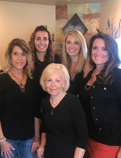 Beauty Salon «Wattles Park Hair Salon», reviews and photos, 1402 Michigan Avenue, Battle Creek, MI 49014, USA