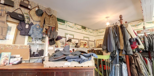 The Jeanshack and Vintage - Clothing store