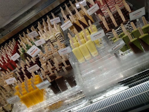 Shopping Mall «Orlando Vineland Premium Outlets», reviews and photos, 8200 Vineland Ave, Orlando, FL 32821, USA