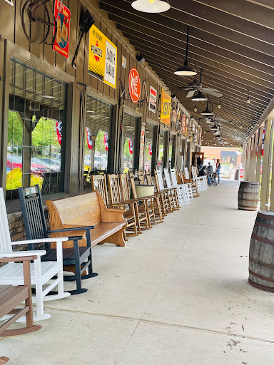 American Restaurant «Cracker Barrel Old Country Store», reviews and photos, 4435 S Laburnum Ave, Richmond, VA 23231, USA