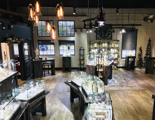 Jewelry Store «Welling and Co. Jewelers», reviews and photos, 8992 Cincinnati Dayton Rd, West Chester Township, OH 45069, USA