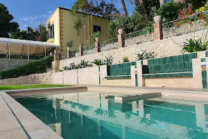Villa Tommaso Maruggi - Casa vacanza con piscina e idromassaggio image