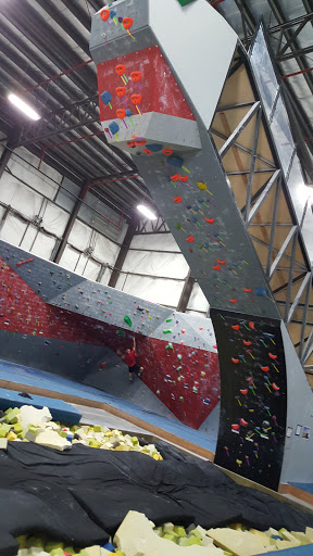 Rock Climbing Gym «Hoosier Heights Indianapolis», reviews and photos, 9850 Mayflower Park Dr, Carmel, IN 46032, USA