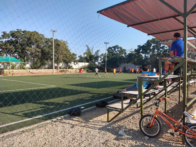 Opiniones de VILLA MORILLAS en Trujillo - Campo de fútbol