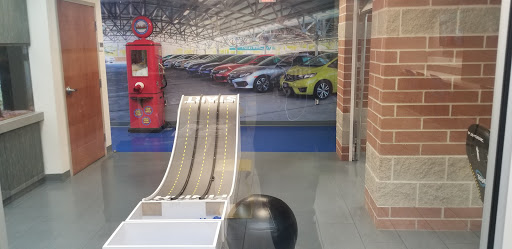 Honda Dealer «Motorcars Honda», reviews and photos, 2953 Mayfield Rd, Cleveland Heights, OH 44118, USA