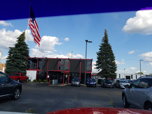 Car Dealer «DeMaagd GMC Nissan - New and Used Car Sales», reviews and photos, 333 W Dickman Rd, Battle Creek, MI 49037, USA
