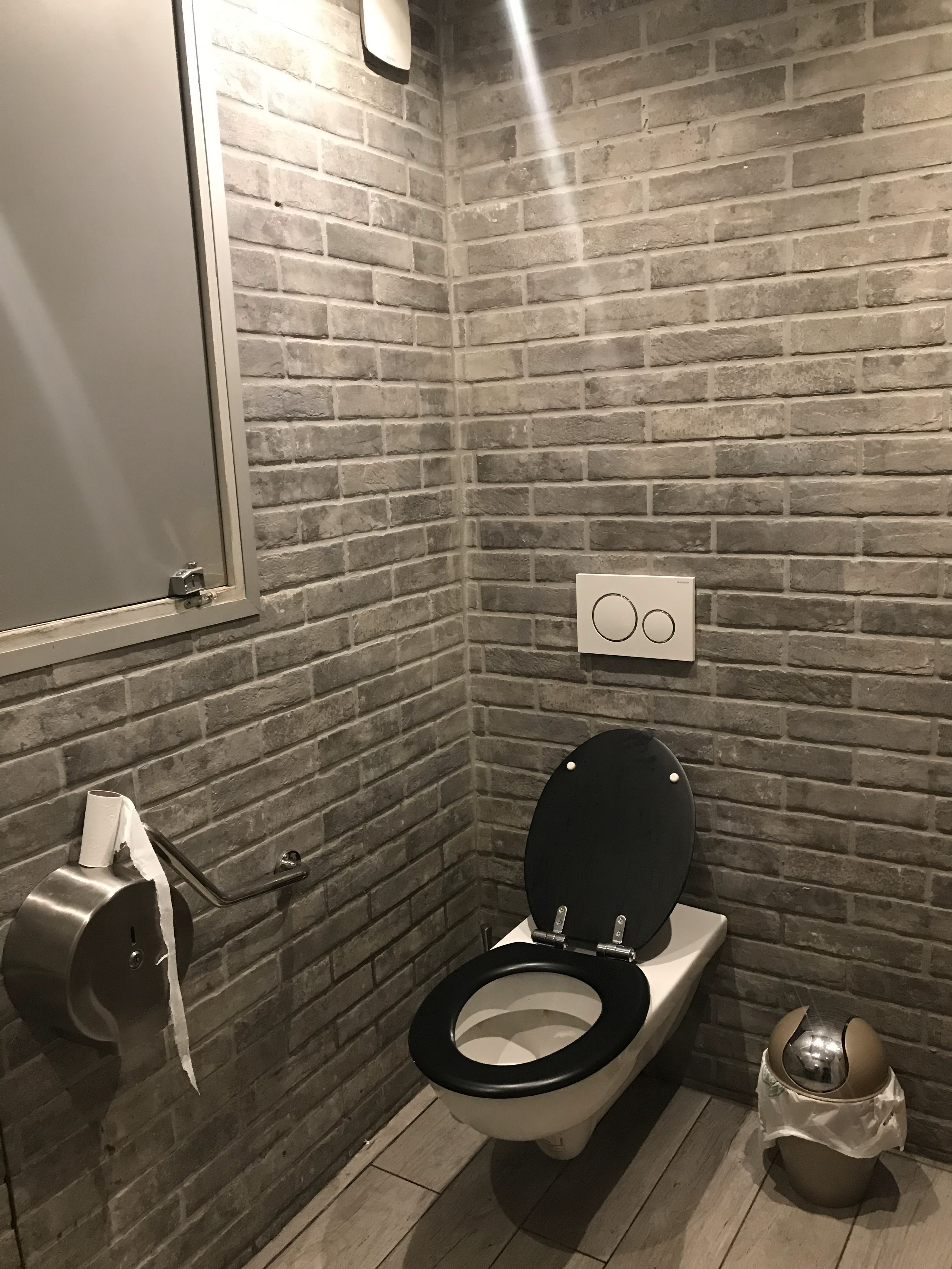 Photo n° 4 de l'avis de MACO. fait le 15/10/2022 à 16:14