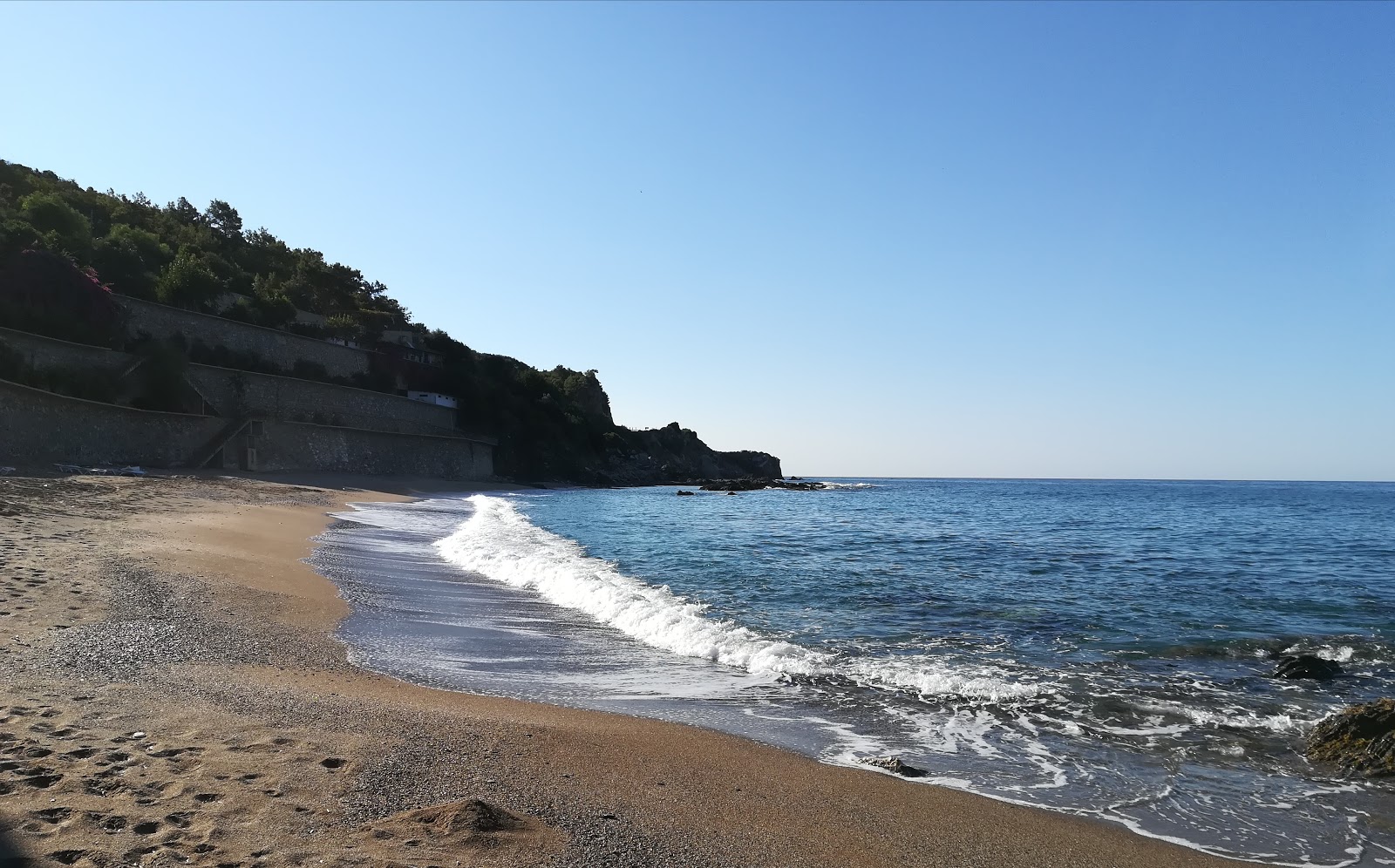 Imamli beach II的照片 带有小海湾