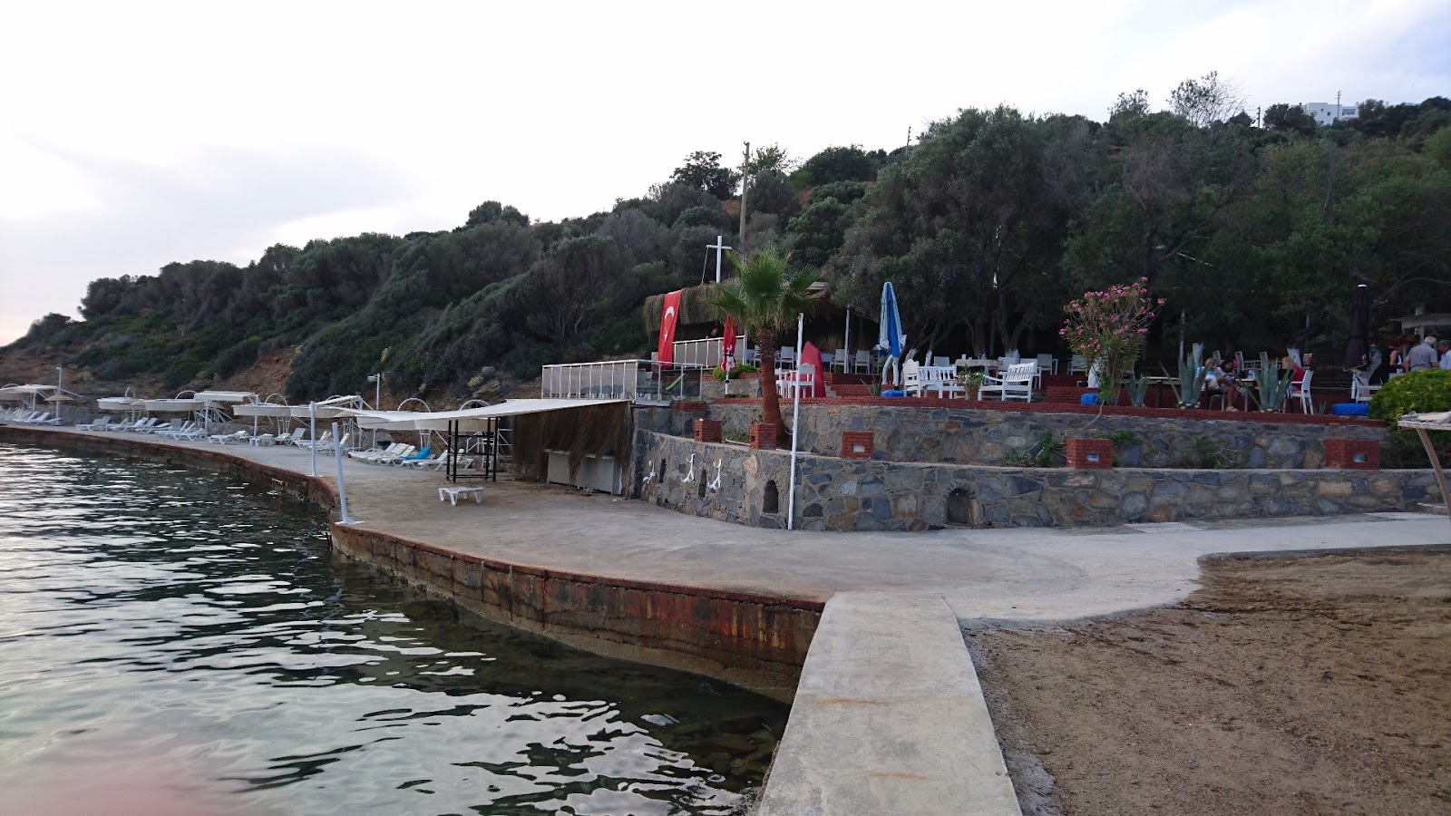 Saklıkoy Plajı'in fotoğrafı çok temiz temizlik seviyesi ile