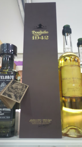 Wine Store «Wine Country South Plainfield», reviews and photos, 5016 Hadley Center Dr, South Plainfield, NJ 07080, USA