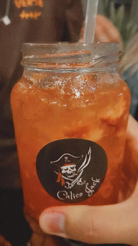 Comentários e avaliações sobre Calico Jack Bar & Conveniência