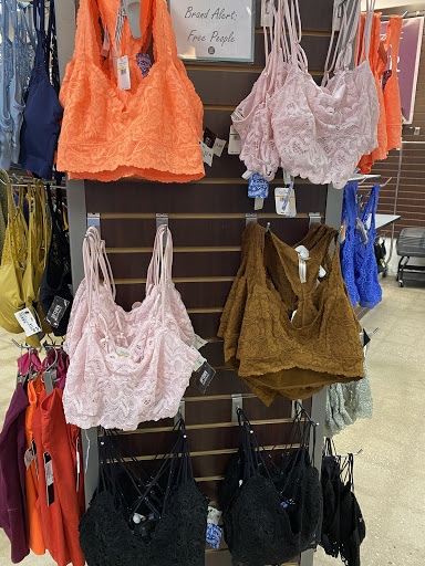 Clothing Store «Uptown Cheapskate», reviews and photos, 1830 York Rd, Timonium, MD 21093, USA