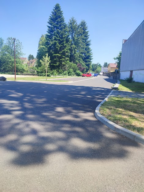 aire de services et stationnement camping cars à Fougerolles-Saint-Valbert (Haute-Saône 70)