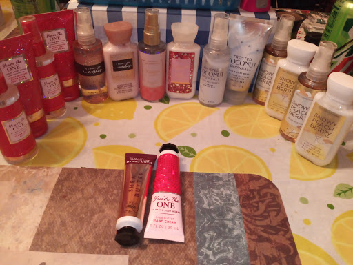 Beauty Supply Store «Bath & Body Works», reviews and photos, 200 E Pratt St, Baltimore, MD 21202, USA