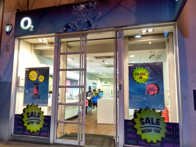 O2 Shop London - Holloway Road - Cell phone store