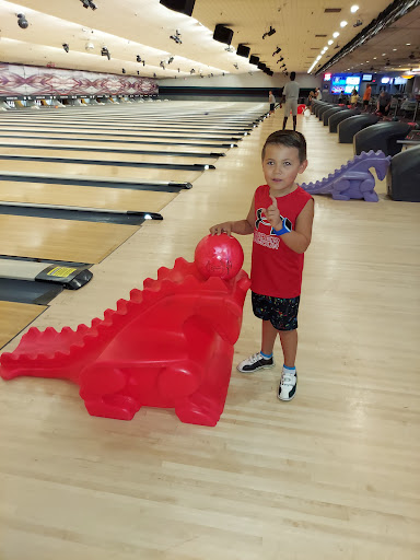 Bowling Alley «Maplewood Lanes», reviews and photos, 3030 N 101st St, Omaha, NE 68134, USA