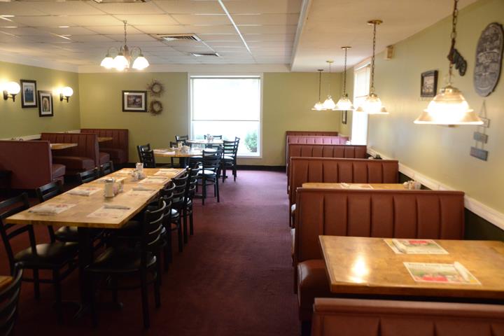 Richards Restaurant 46714