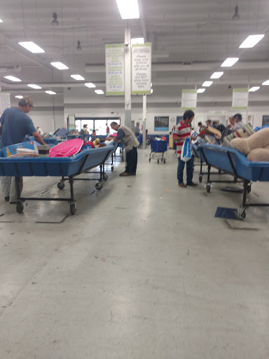 Thrift Store «Goodwill Outlet World», reviews and photos, 3155 S Platte River Dr, Englewood, CO 80110, USA