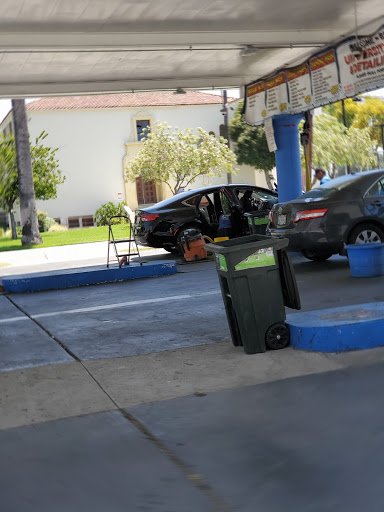 University Auto Spa & Detailing Center en Riverside