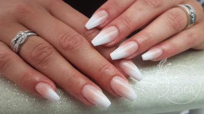 PocaNails / Pose d'Ongle, Extension de cil, Microneedling, LashBotox/ Formation à Aix-en-provence à Aix-en-Provence