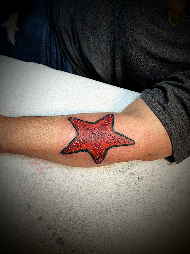 Tattoo Shop «Artistry In Motion», reviews and photos, 230 E Walnut St, North Vernon, IN 47265, USA