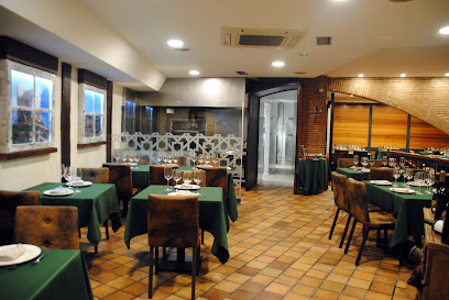 El Claustro restaurante - C. de Santiago, 22, 47001 Valladolid, Spain
