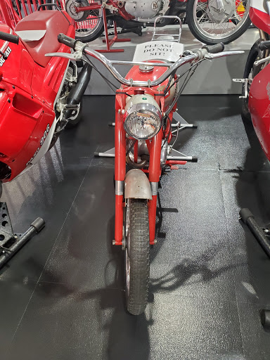 Motorcycle Dealer «Commonwealth Motorcycles», reviews and photos, 625 E Jefferson St, Louisville, KY 40202, USA