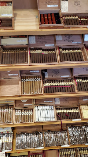 Tobacco Shop «Tobacco Grove», reviews and photos, 8069 Wedgewood Ln N, Maple Grove, MN 55369, USA